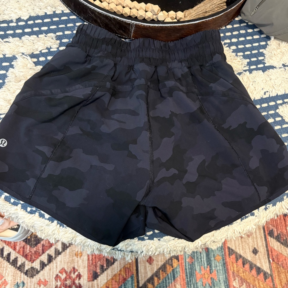Lululemon track that mid rise lined short size 4